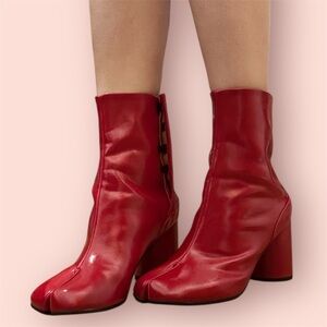Tabi red boots size 7 unbranded